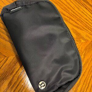 Lulu Everywhere Belt Bag 1L - Black Crossbody / Fanny Pack